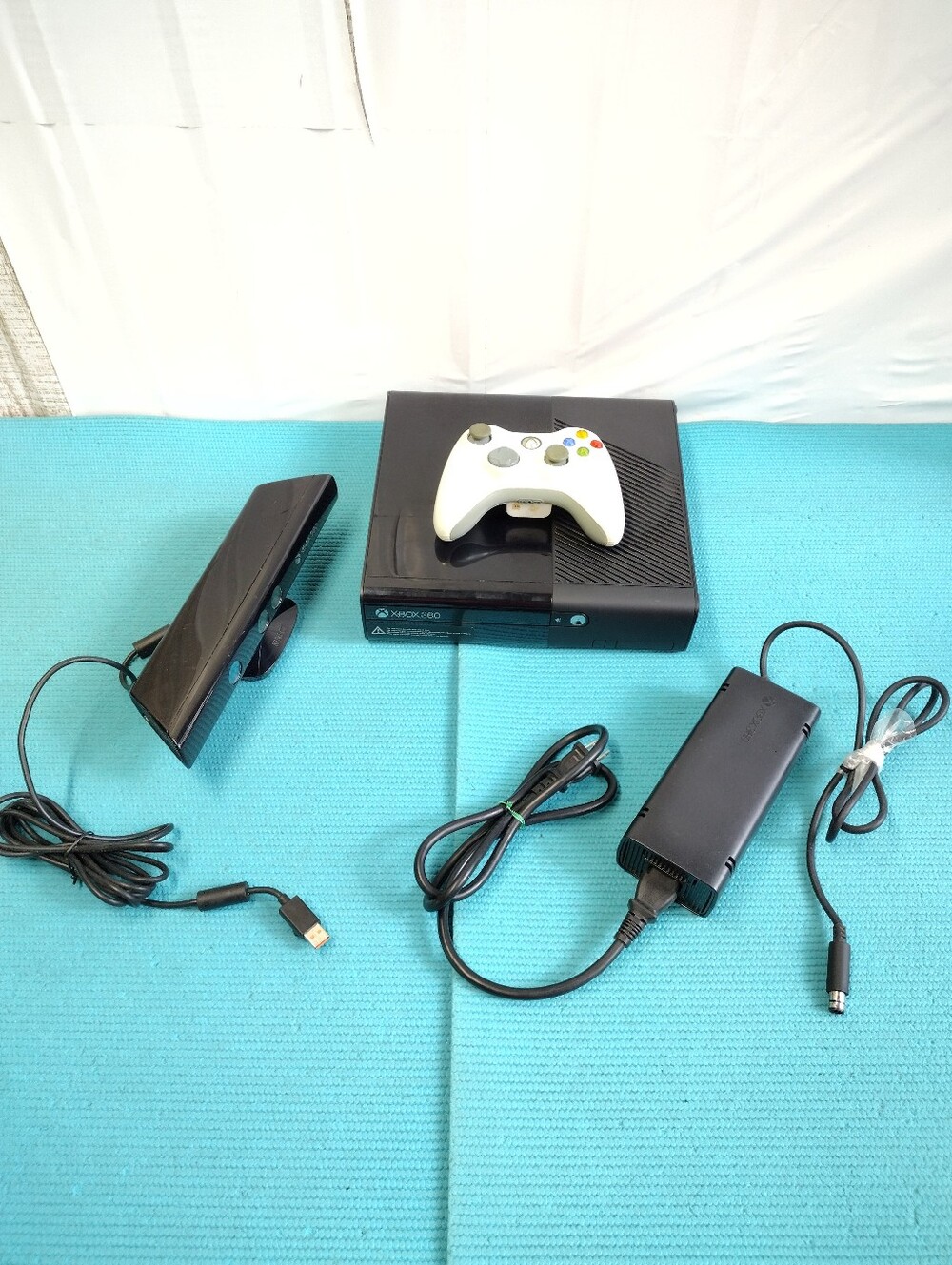 Microsoft XBOX 360 Console - Kinect Camera Sensor